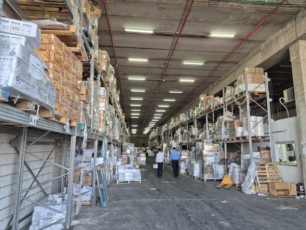 מחסן - מבנה תעשייה להשכרה בבית שמש 1,600 מר